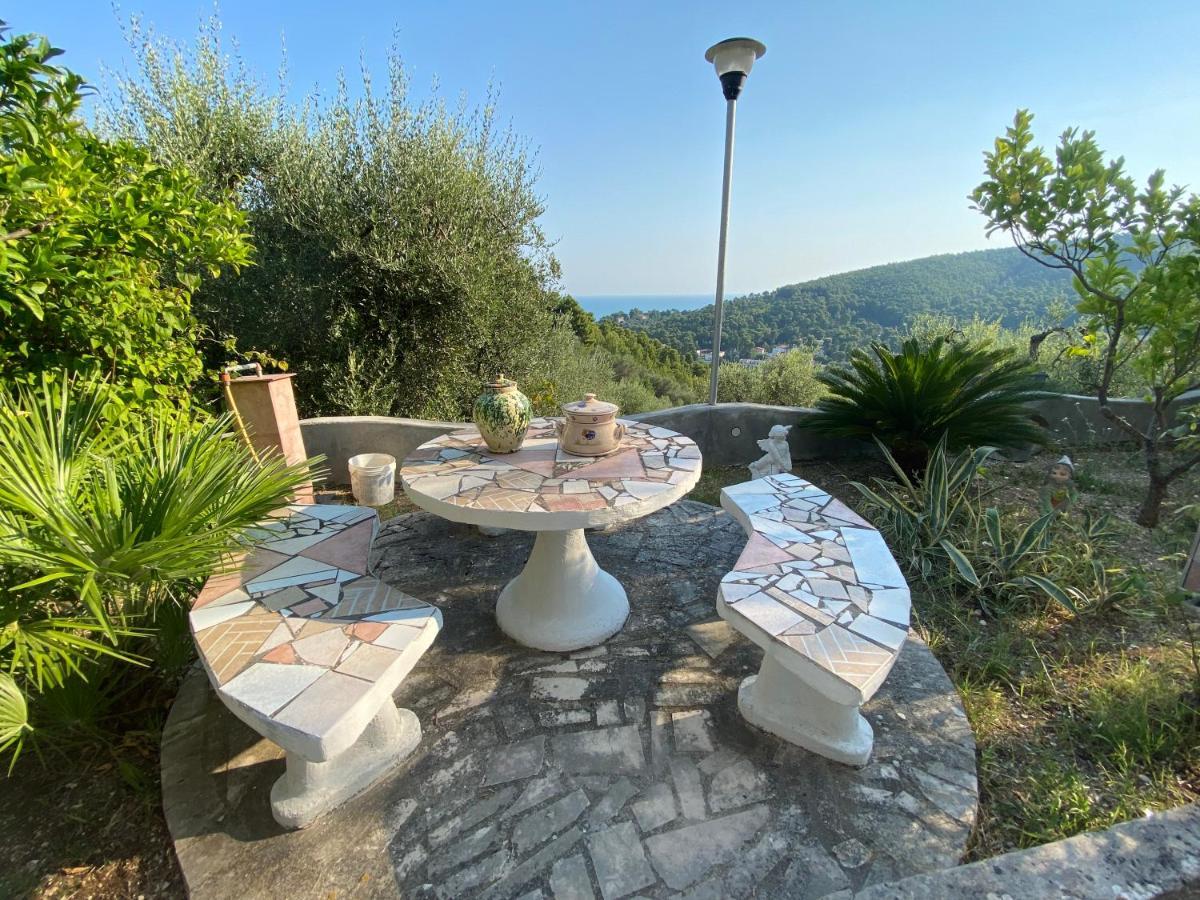 Villa Pineta San Menaio Bagian luar foto